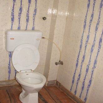 Golden Petal Guest House, Kolkata 4